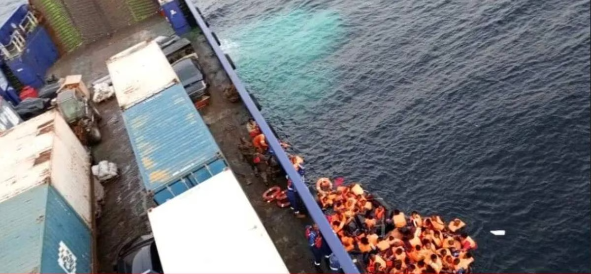 Au moins deux morts et 28 disparus dans le naufrage d’un ferry au large ...
